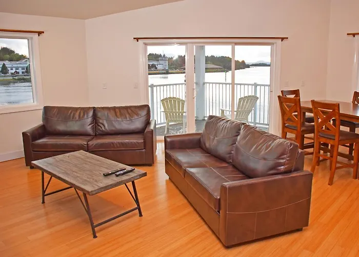 Longliner Lodge And Suites