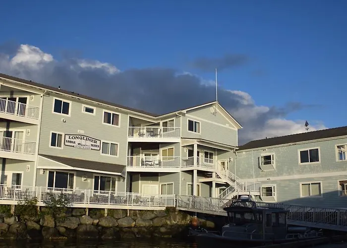 Longliner Lodge And Suites
