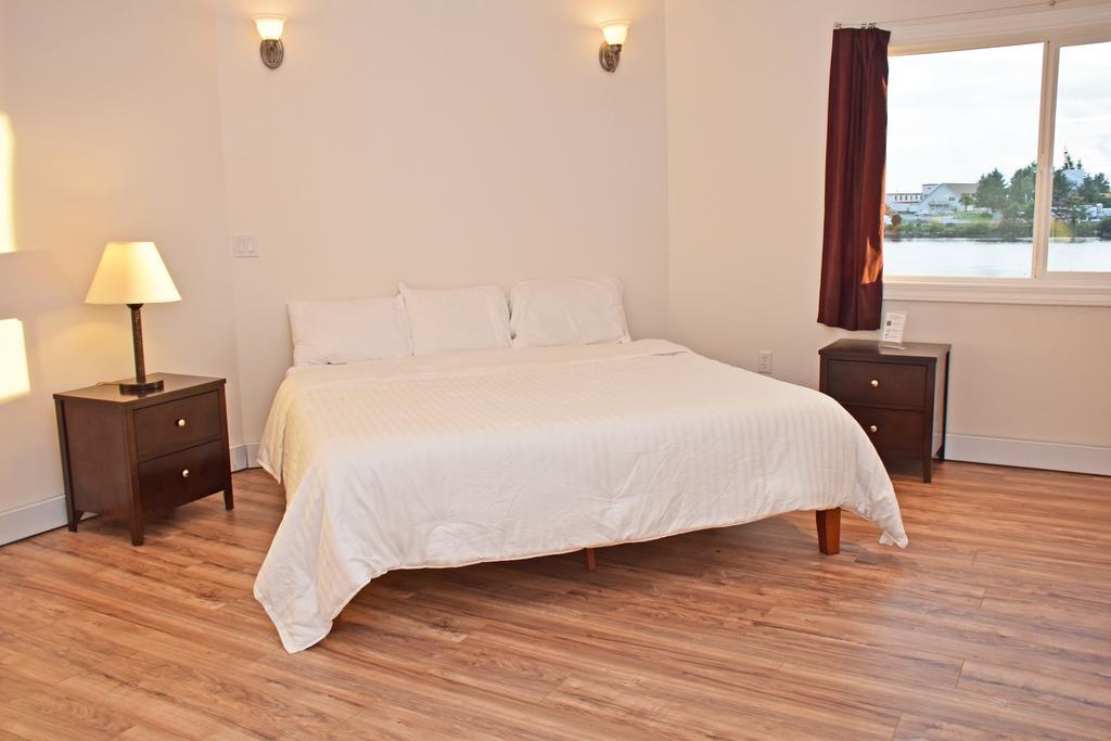 Hotel Longliner And